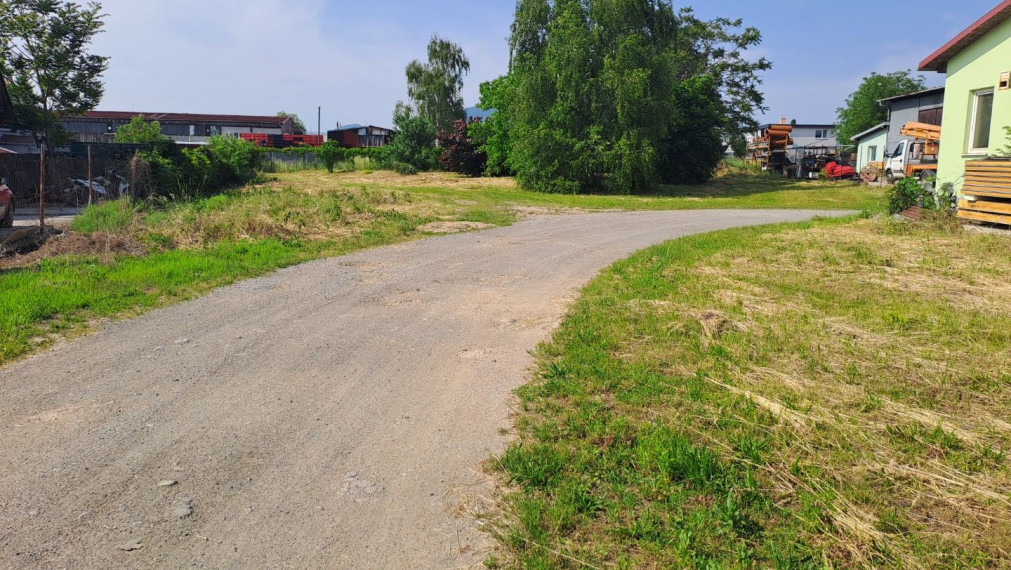 Na Prenájom - jedinečný pozemok, 2 015m2, Pod Hájom - Ľubotice.