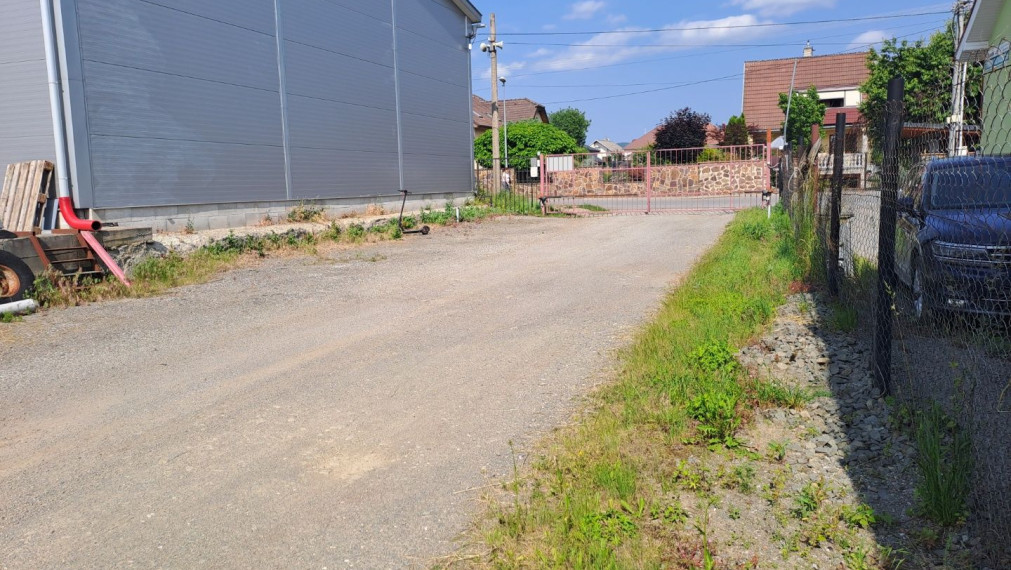 Na Predaj - jedinečný pozemok, 2 015m2, Pod Hájom - Ľubotice.