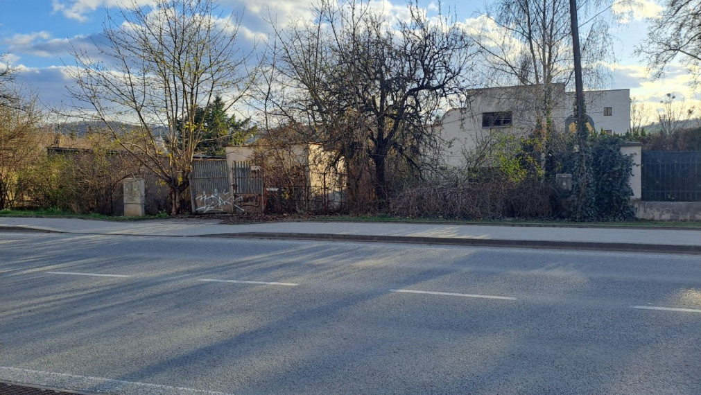 "REZERVOVANÉ"  - Na Predaj - stavebný pozemok, 694m2, ul. Okružná - Prešov.