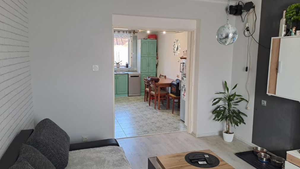 Na Predaj - 3-izbový byt, 72m2, Janka Matušku - Vranov nad Topľou, 2/3 posch., Balkón.