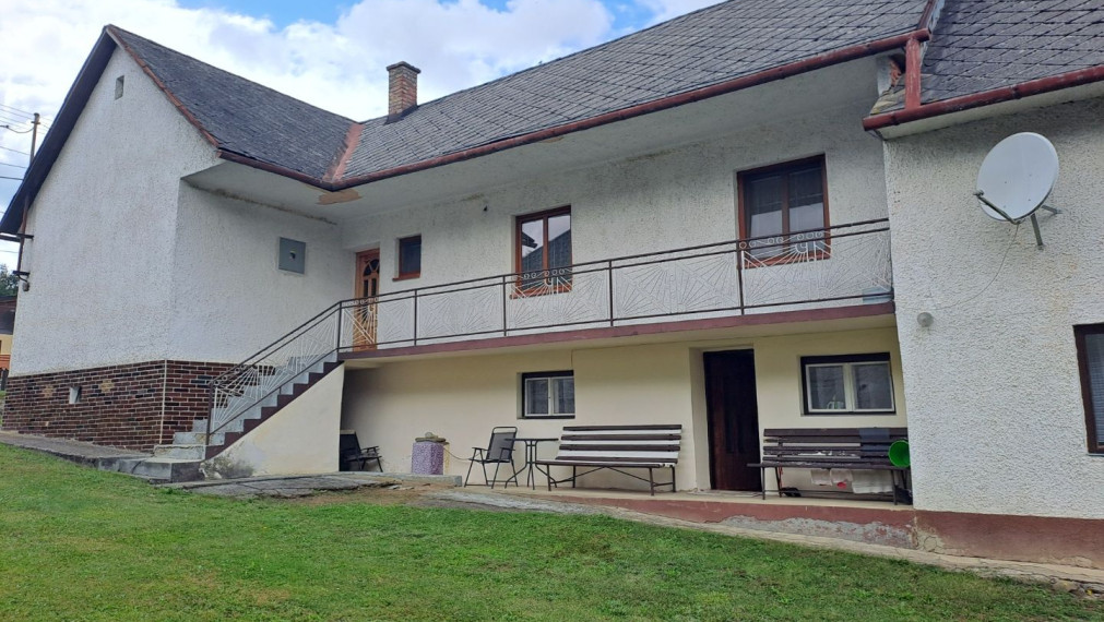 NA PREDAJ - 5-izbový rodinný dom v obci Giglovce.