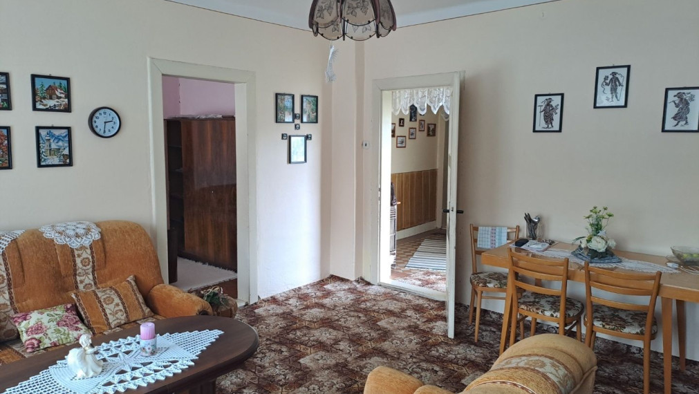 NA PREDAJ - 5-izbový rodinný dom v obci Giglovce.