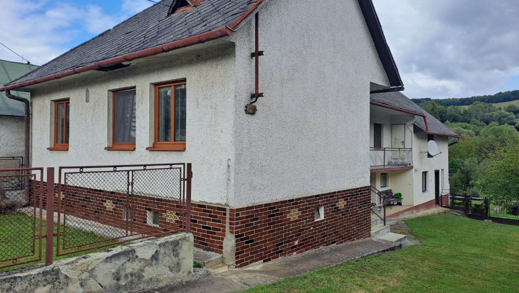 NA PREDAJ - 5-izbový rodinný dom v obci Giglovce.