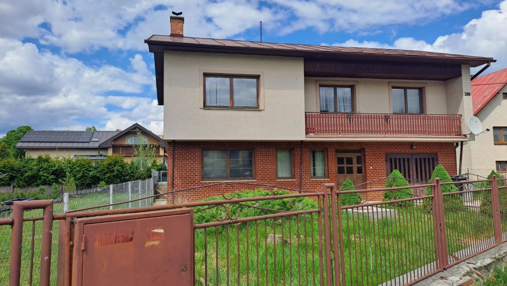 PREDAJ - 5-izbový rodinný dom v malebnej obci Vrbov.