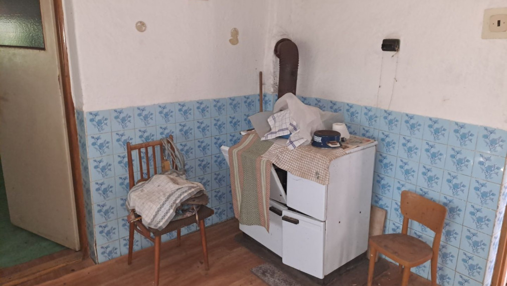 PREDAJ - 4-izbový rodinný dom v obci Trstené pri Hornáde.