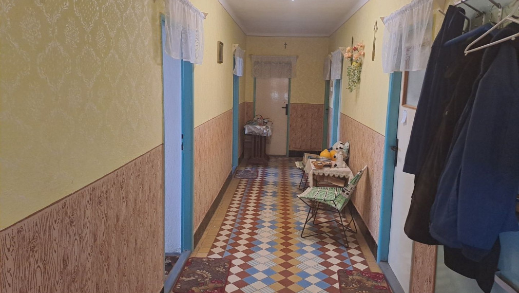 PREDAJ - 4-izbový rodinný dom v obci Trstené pri Hornáde.