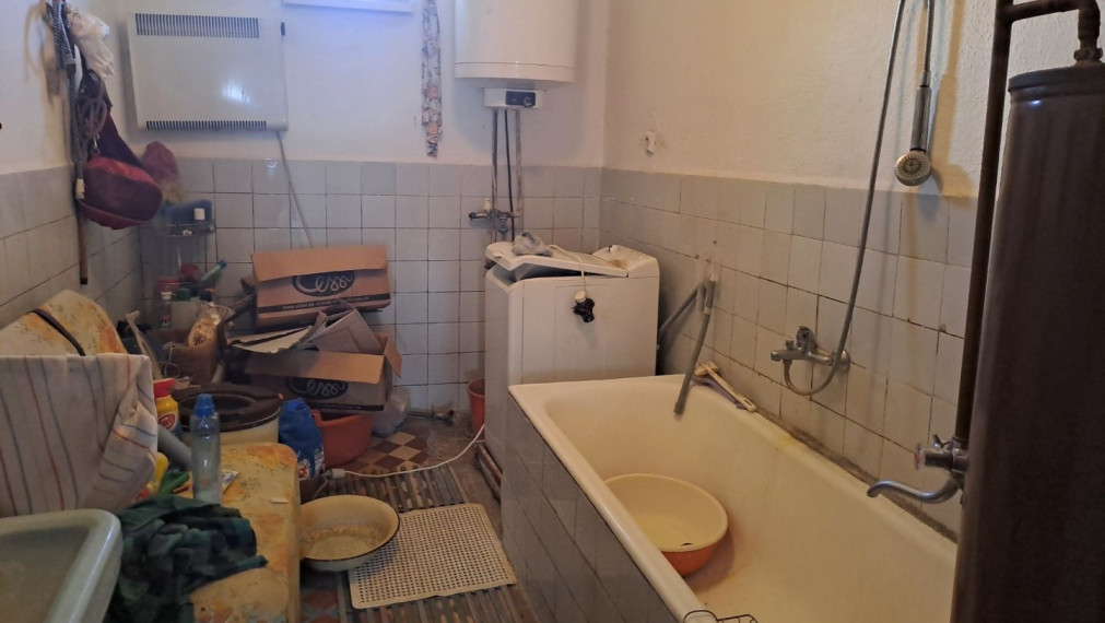 PREDAJ - 4-izbový rodinný dom v obci Trstené pri Hornáde.