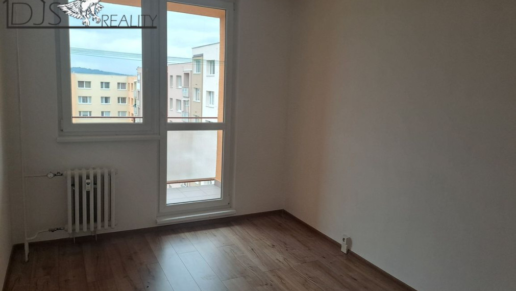 Na predaj - 3-izbový byt s loggiou, 75m², 6/7 posch., po kompletnej rekonštrukcii, sídl. Šváby.