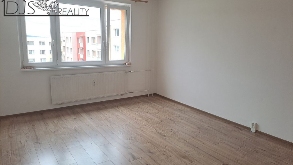 Na predaj - 3-izbový byt s loggiou, 75m², 6/7 posch., po kompletnej rekonštrukcii, sídl. Šváby.