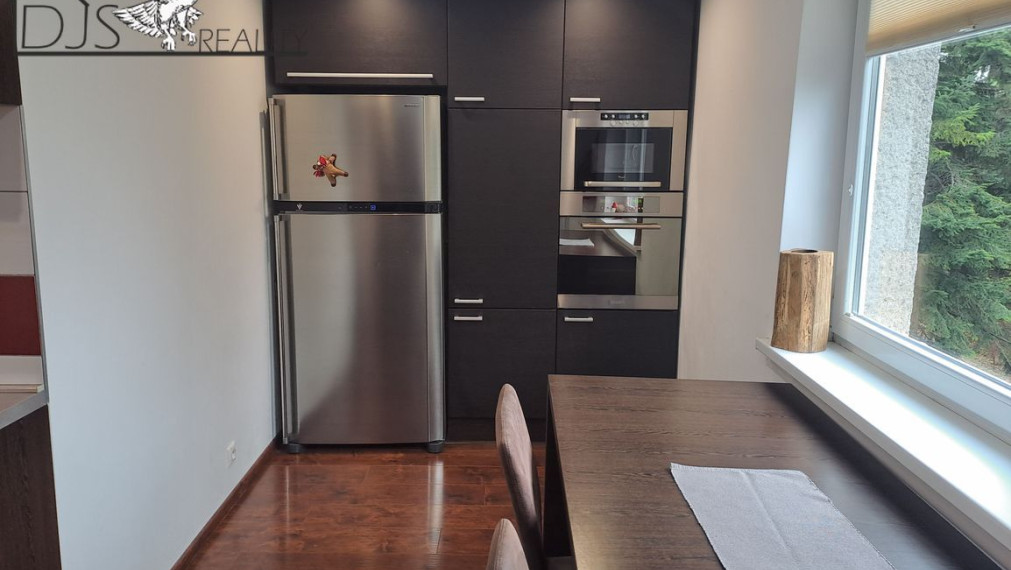 Na predaj - 3-izbový byt s loggiou, 78m², 1. posch., po kompletnej rekonštrukcii, Prešov.