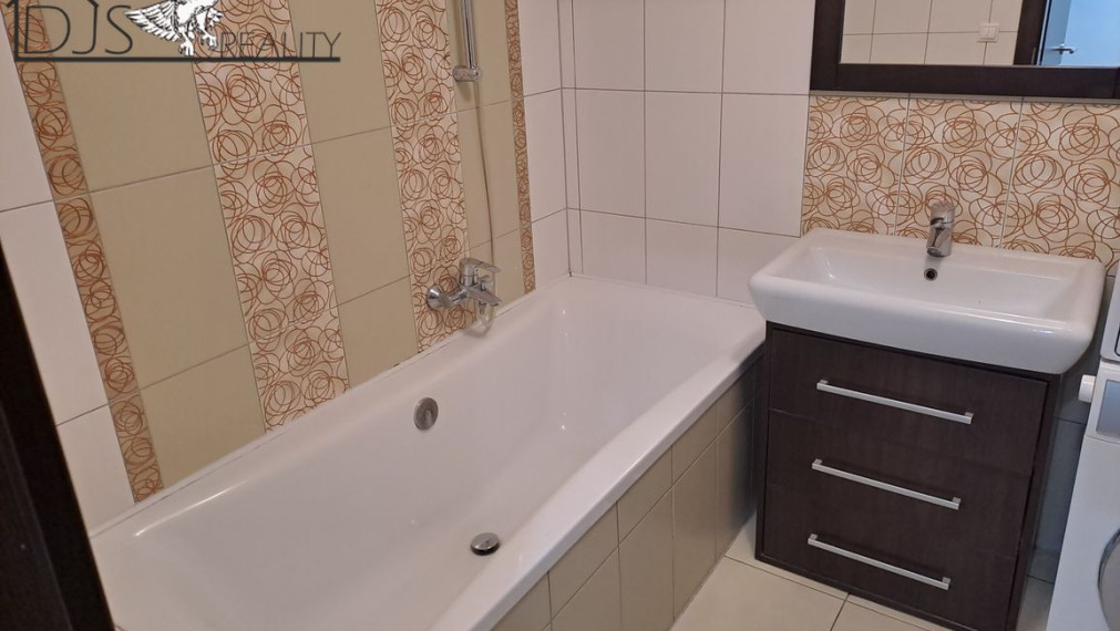 Na predaj - 3-izbový byt s loggiou, 78m², 1. posch., po kompletnej rekonštrukcii, Prešov.