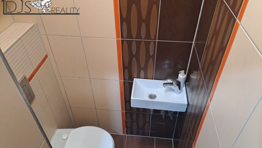 Na predaj - 3-izbový byt s loggiou, 78m², 1. posch., po kompletnej rekonštrukcii, Prešov.