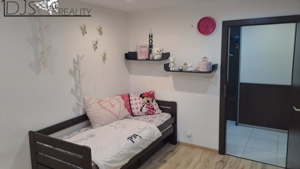 Na predaj - 3-izbový byt s loggiou, 78m², 1. posch., po kompletnej rekonštrukcii, Prešov.