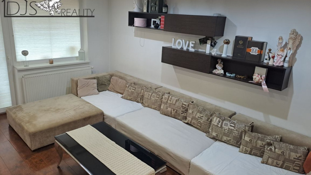 Na predaj - 3-izbový byt s loggiou, 78m², 1. posch., po kompletnej rekonštrukcii, Prešov.