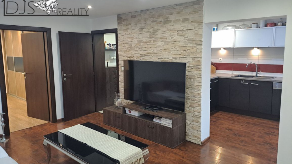 Na predaj - 3-izbový byt s loggiou, 78m², 1. posch., po kompletnej rekonštrukcii, Prešov.