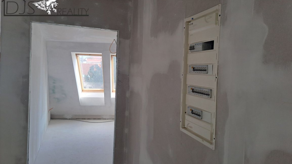 Na predaj byty v meštianskom dome v centre mesta na Hlavnej ulici v Prešove.