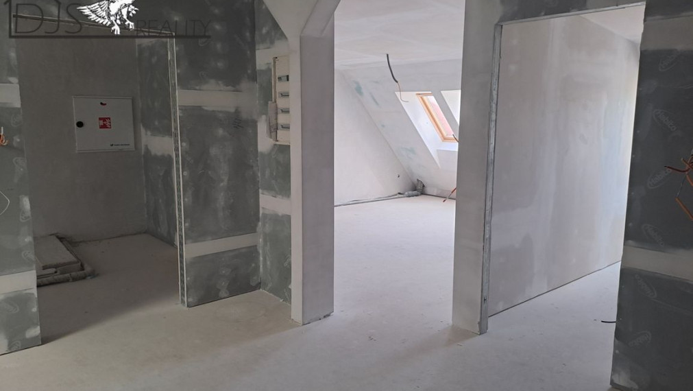 Na predaj byty v meštianskom dome v centre mesta na Hlavnej ulici v Prešove.