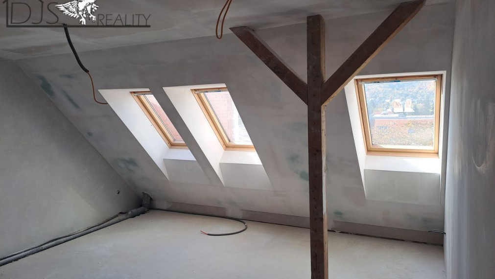 Na predaj byty v meštianskom dome v centre mesta na Hlavnej ulici v Prešove.