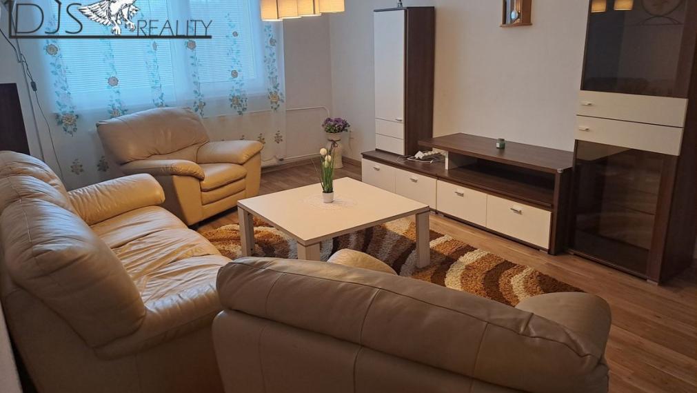 Na prenájom -pekný 3-izbový byt na ulici Šmeralová v Prešove.