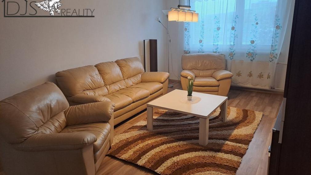 Na prenájom -pekný 3-izbový byt na ulici Šmeralová v Prešove.