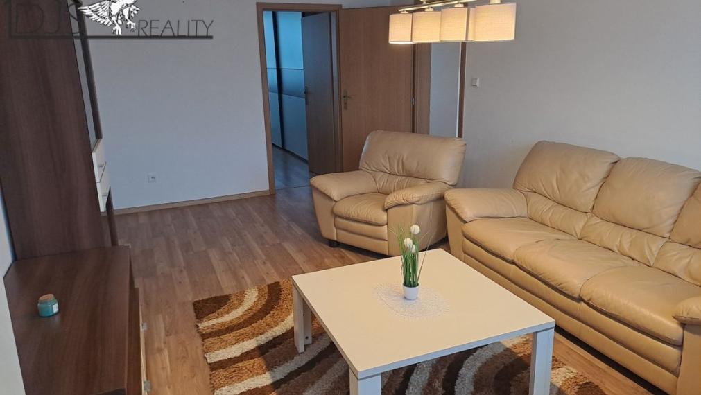 Na prenájom -pekný 3-izbový byt na ulici Šmeralová v Prešove.