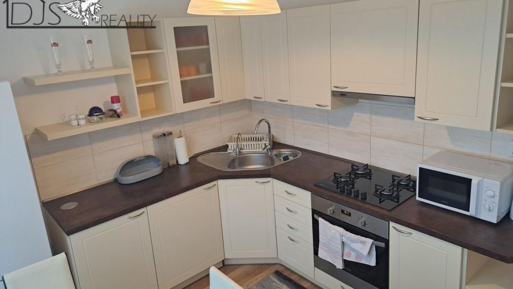 Na prenájom -pekný 3-izbový byt na ulici Šmeralová v Prešove.