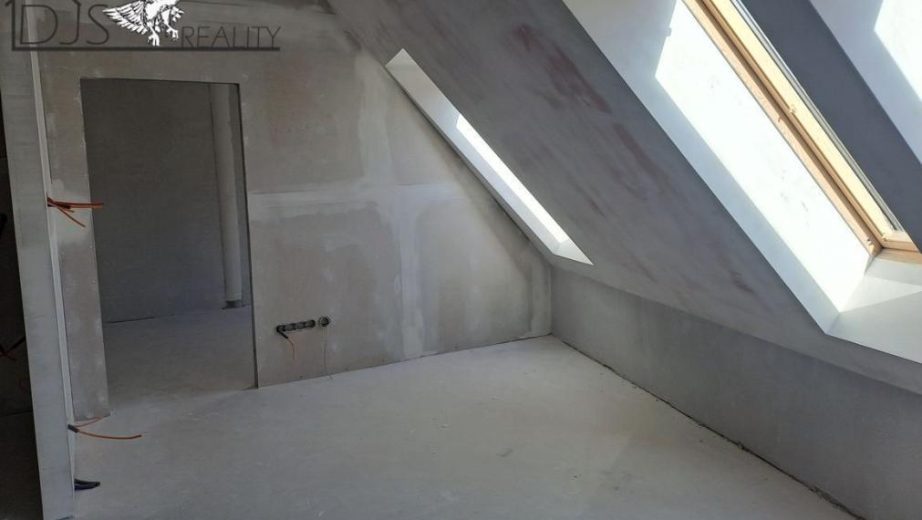 Na predaj byty v meštianskom dome v centre mesta na Hlavnej ulici v Prešove.