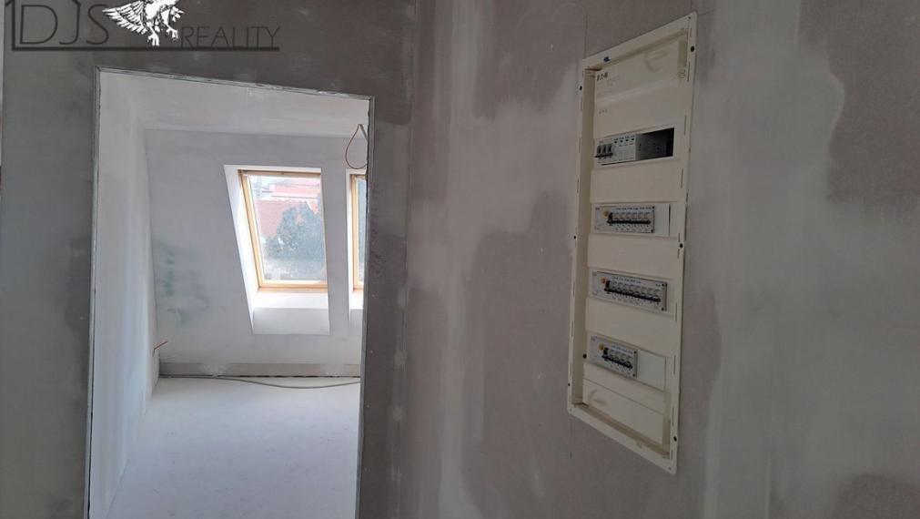 Na predaj byty v meštianskom dome v centre mesta na Hlavnej ulici v Prešove.