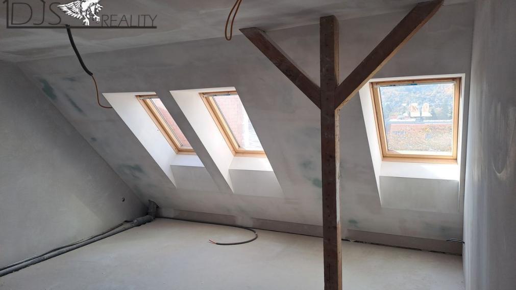 Na predaj byty v meštianskom dome v centre mesta na Hlavnej ulici v Prešove.