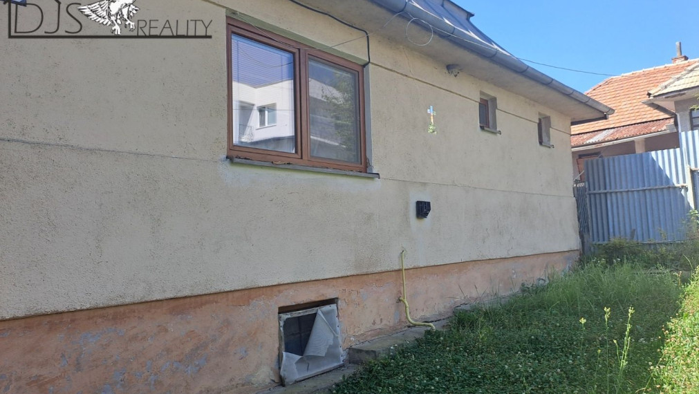 PREDAJ - 4-izbový rodinný dom v obci Trstené pri Hornáde.