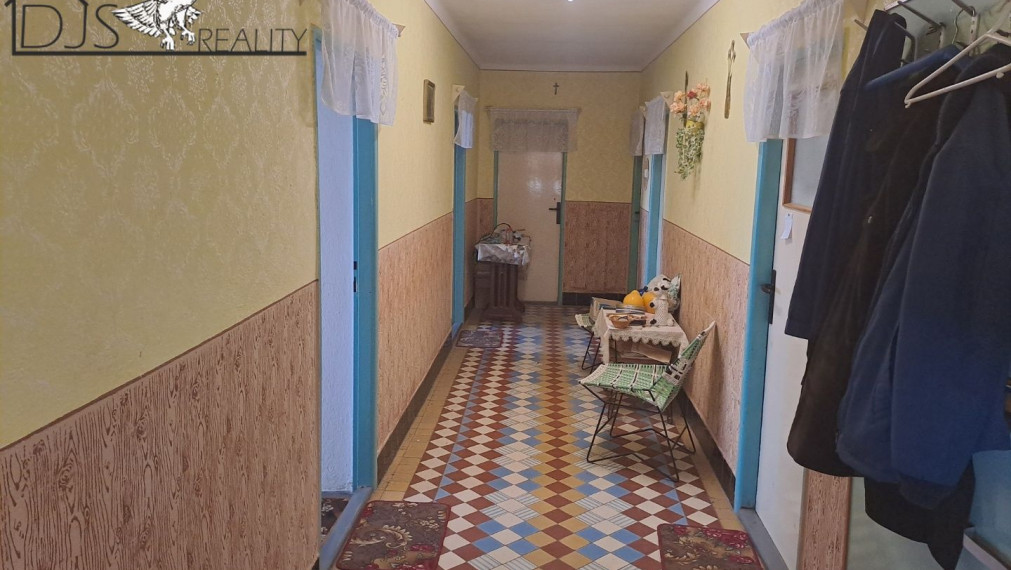 PREDAJ - 4-izbový rodinný dom v obci Trstené pri Hornáde.