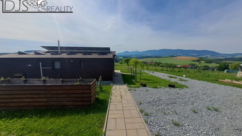 EXKLUZÍVNE - Na predaj 2 stavebné pozemky + mobilný dom v obci Čelovce (okr. Prešov). 