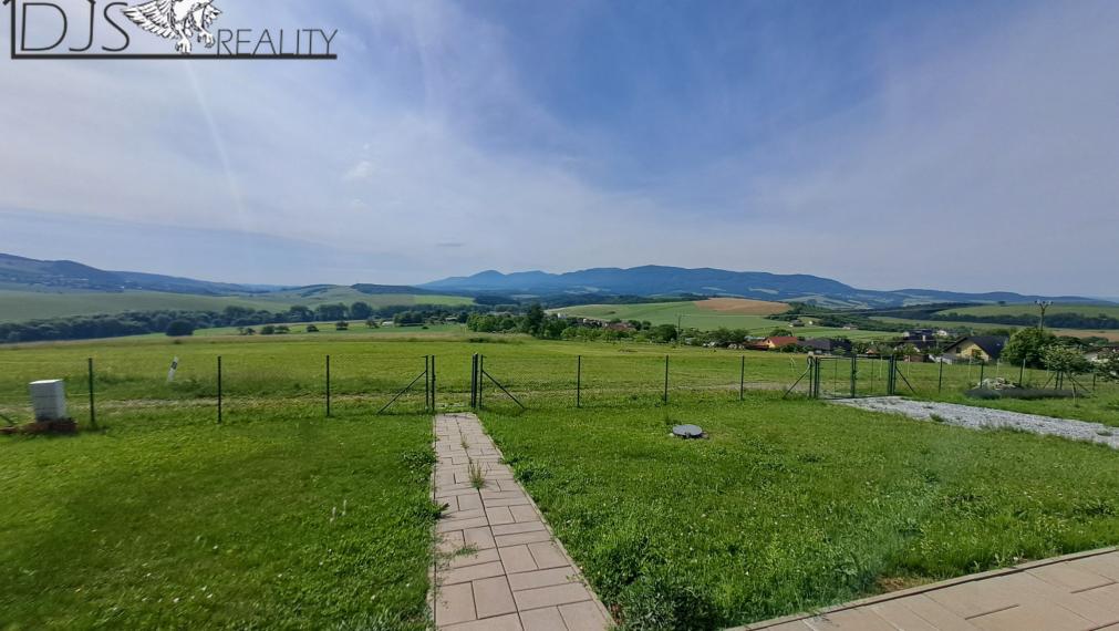 EXKLUZÍVNE - Na predaj 2 stavebné pozemky + mobilný dom v obci Čelovce (okr. Prešov). 