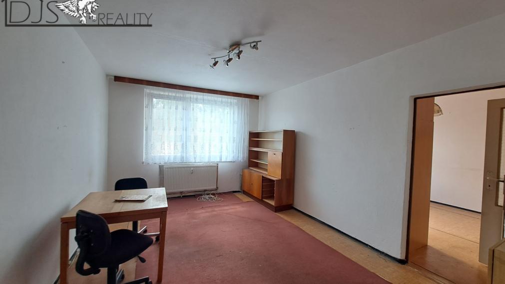EXKLUZÍVNE - Na Predaj - 2 izbový byt, Sídlisko 3, ulica Matice slovenskej.