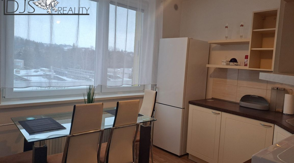 Na prenájom -pekný 3-izbový byt na ulici Šmeralová v Prešove.