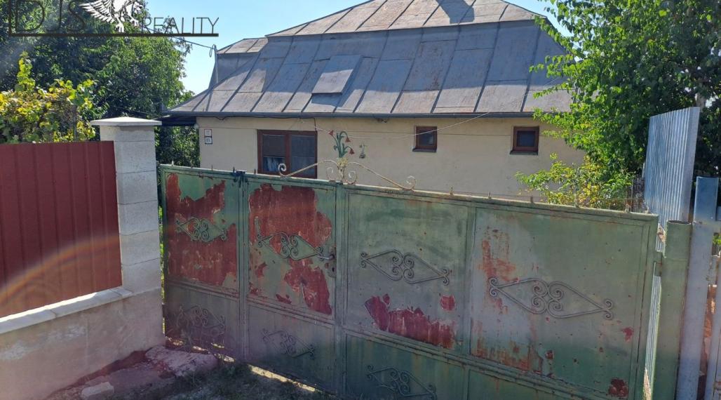 PREDAJ - 4-izbový rodinný dom v obci Trstené pri Hornáde.