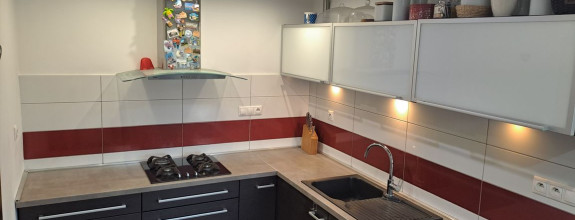 Na predaj - 3-izbový byt s loggiou, 78m², 1. posch., po kompletnej rekonštrukcii, Prešov.