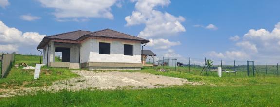 EXKLUZÍVNE - Na predaj rozostavaný rodinný dom v obci Čelovce (okr. Prešov).