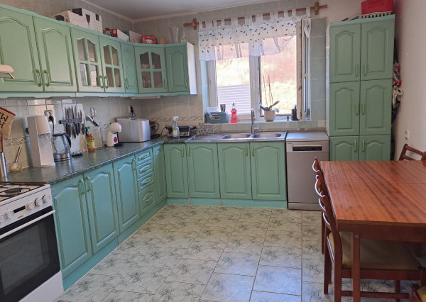 Na Predaj - 3-izbový byt, 72m2, Janka Matušku - Vranov nad Topľou, 2/3 posch., Balkón.