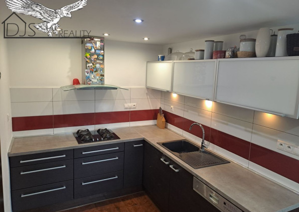 Na predaj - 3-izbový byt s loggiou, 78m², 1. posch., po kompletnej rekonštrukcii, Prešov.