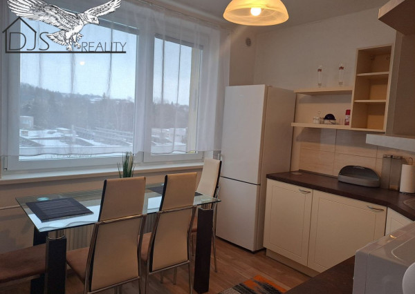 Na prenájom -pekný 3-izbový byt na ulici Šmeralová v Prešove.