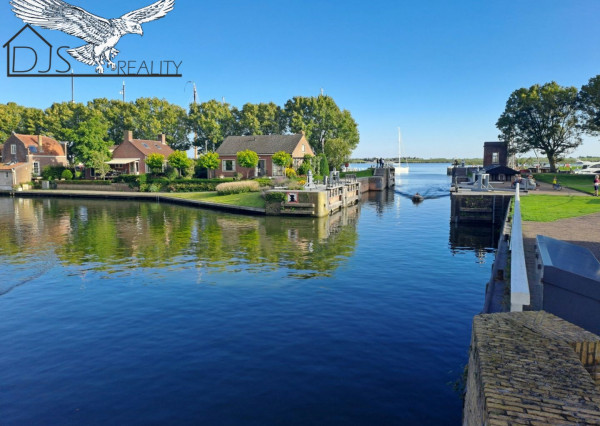 Hľadáme 2 izbový byt v Prešove.